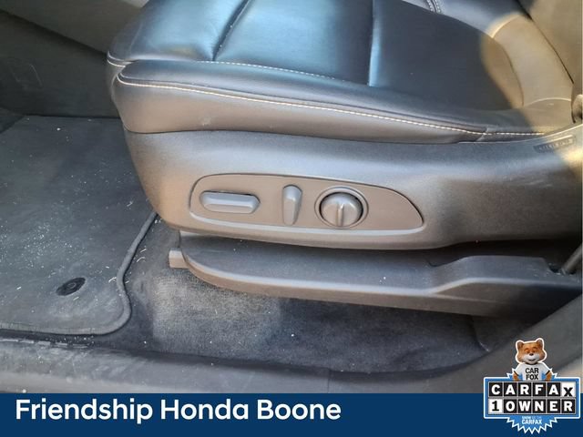 Used 2023 Chevrolet Traverse LT FWD image 22