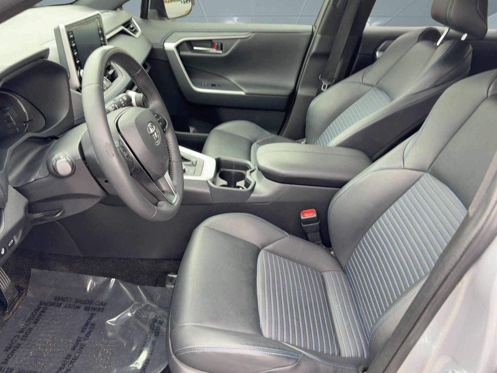 Used 2021 Toyota RAV4 XSE image 5