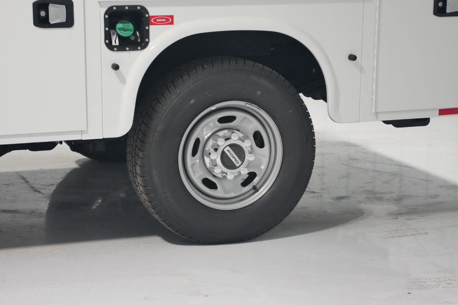 New 2025 Ford F250 XL w/ XL Chrome Package image 13