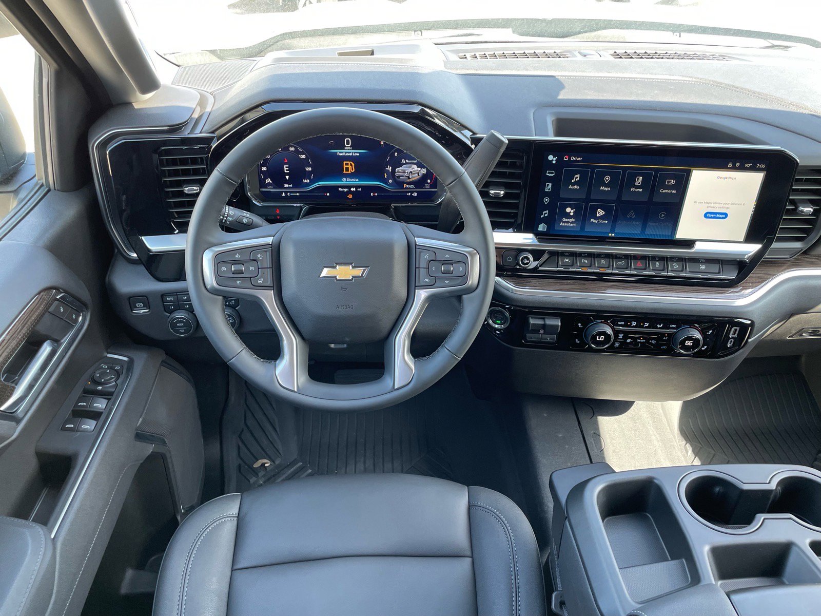 Used 2025 Chevrolet Silverado 1500 LT image 5