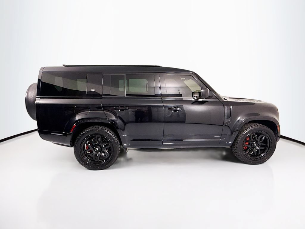 Certified 2023 Land Rover Defender 130 X AWD/4WD image 4