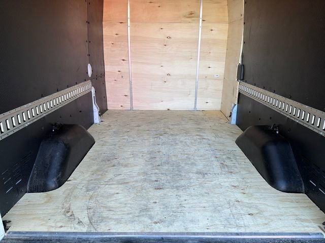 Used 2020 Ford Transit 250 Medium Roof w/ Load Area Protection Package image 18