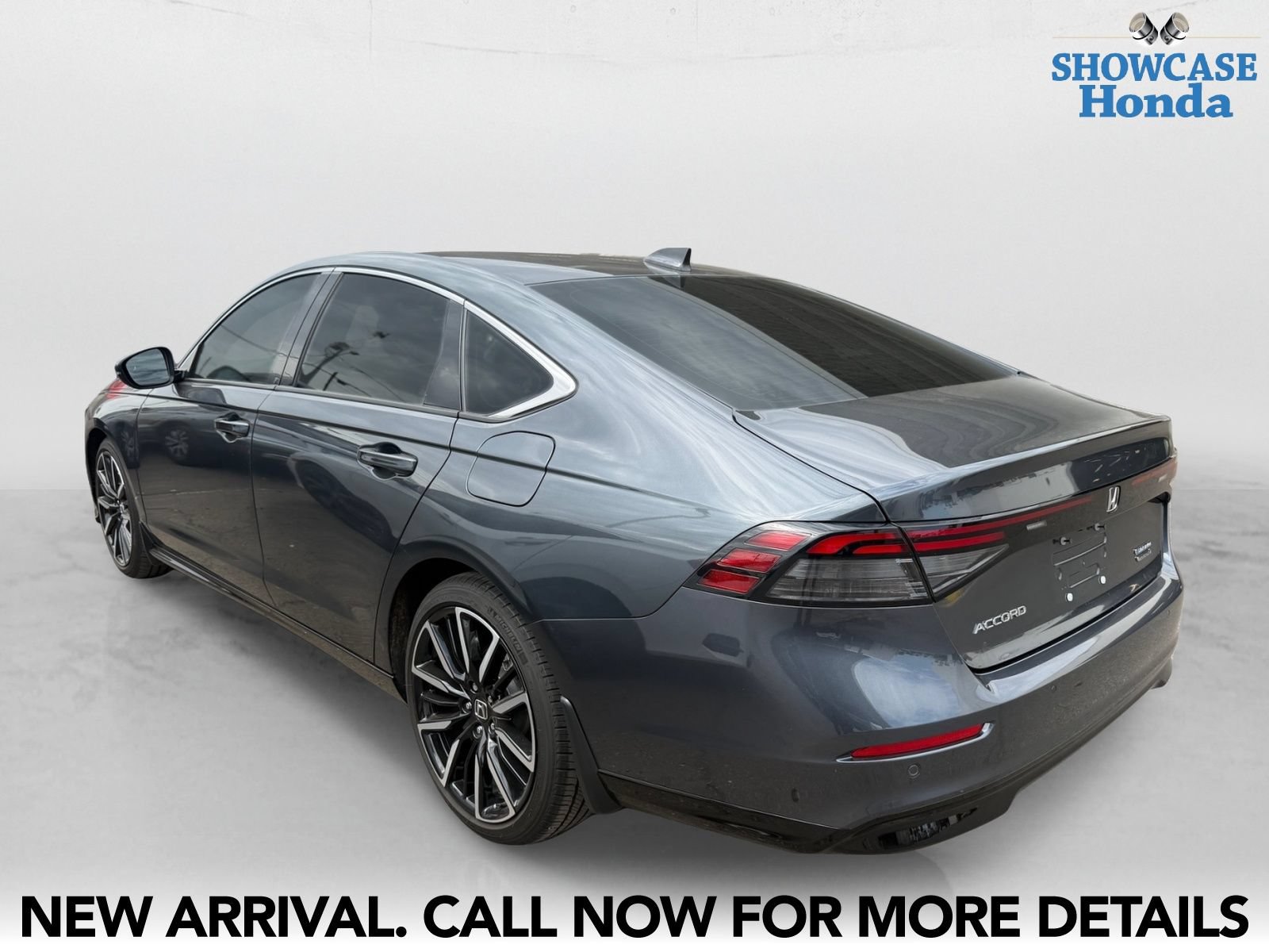 Used 2024 Honda Accord Touring image 4