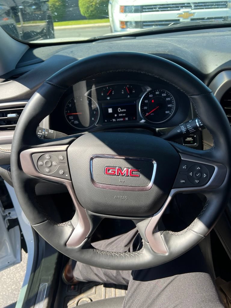 Used 2023 GMC Acadia AT4 w/ Preferred Package AWD/4WD image 9