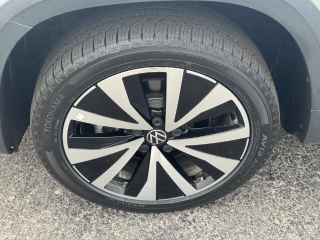 Used 2024 Volkswagen Taos SE FWD image 10