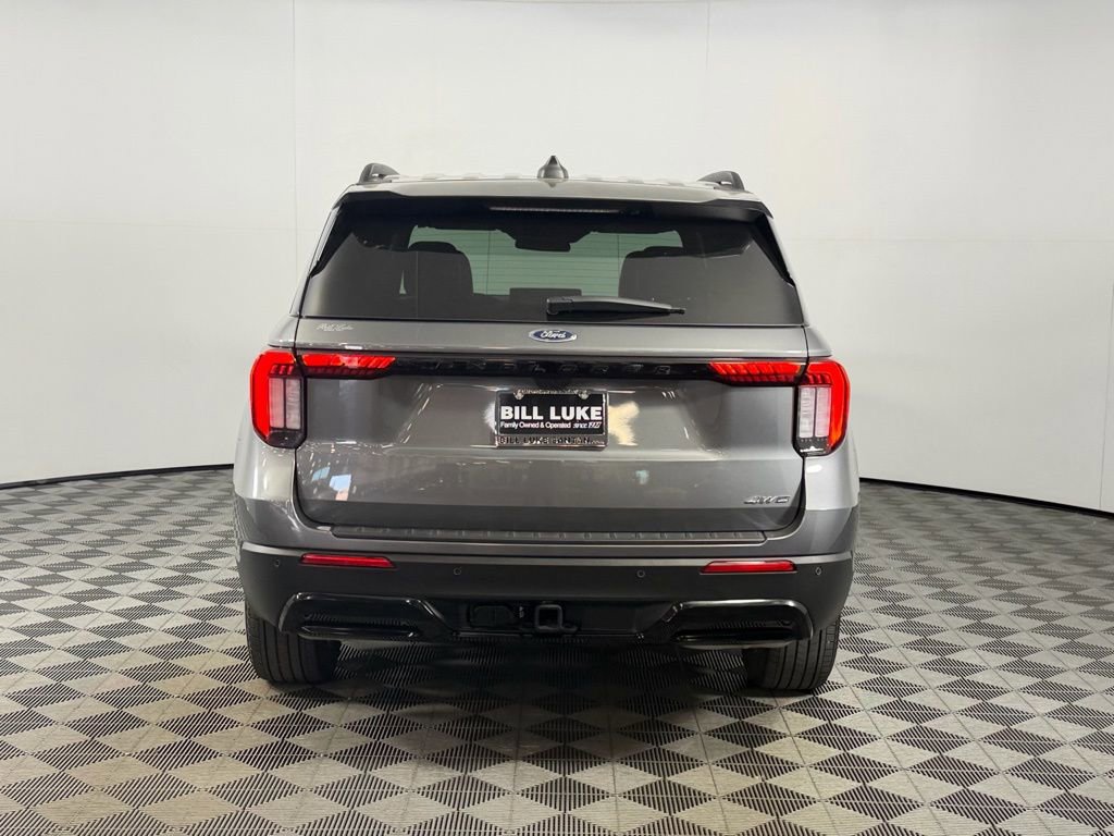 Used 2025 Ford Explorer ST-Line AWD/4WD image 5