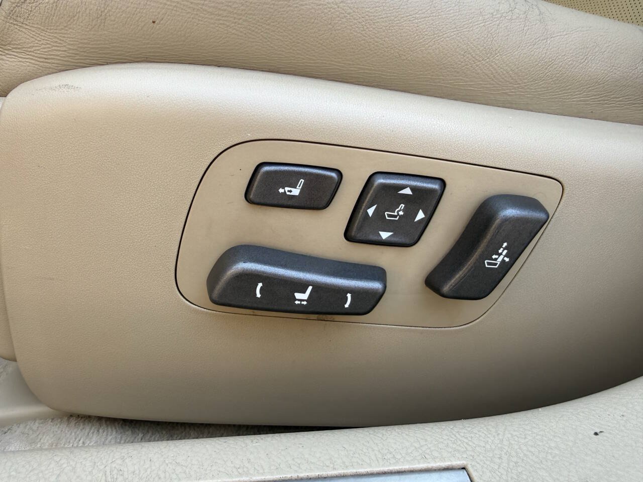 Used 2007 Lexus LS 460 RWD image 21