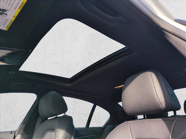 Used 2023 BMW 530e w/ Premium Package image 16