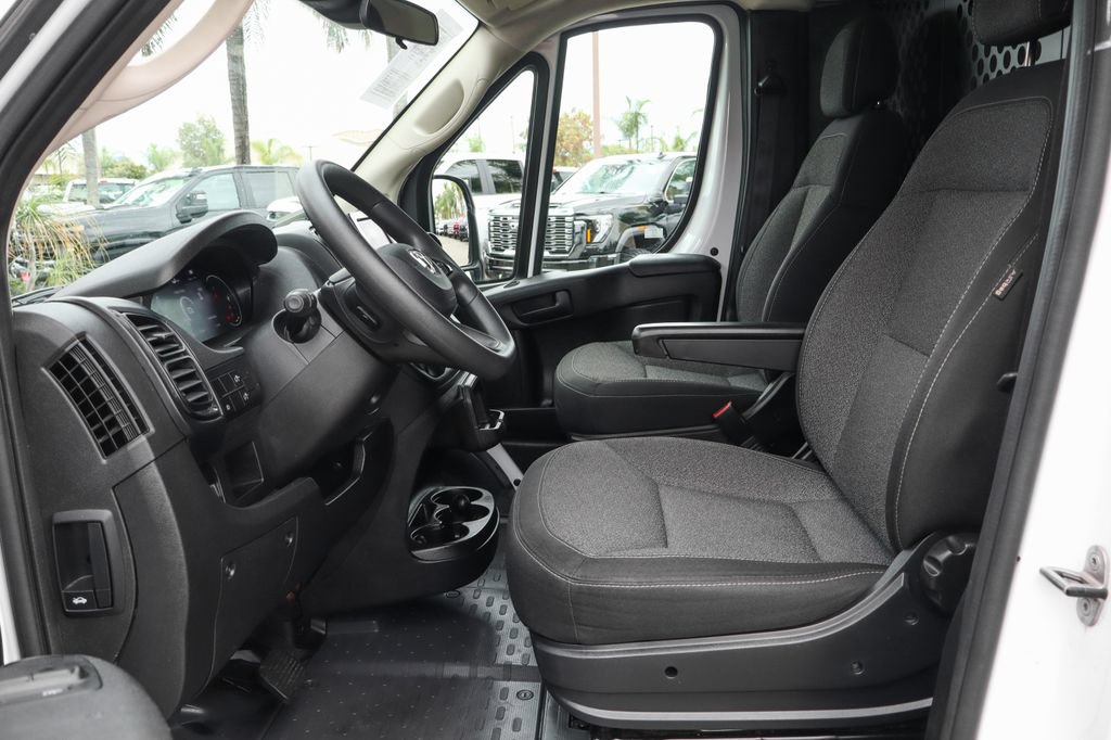 Used 2025 RAM ProMaster 2500 w/ U-Haul Equipment Group FWD image 21