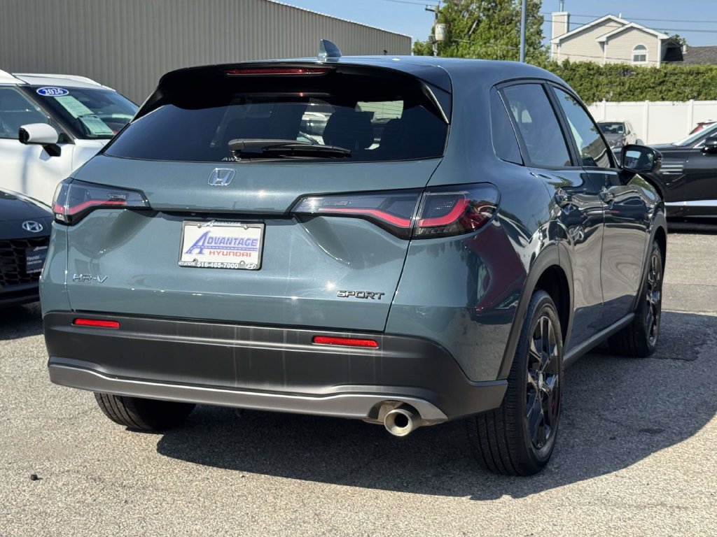 Used 2025 Honda HR-V Sport image 8