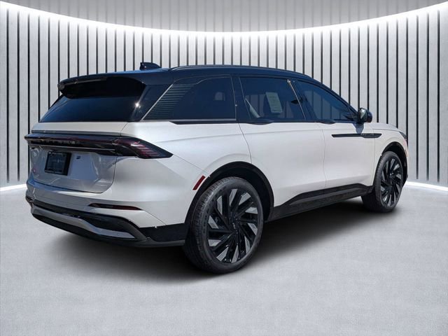 New 2026 Lincoln Nautilus Reserve w/ Jet Appearance Package image 3