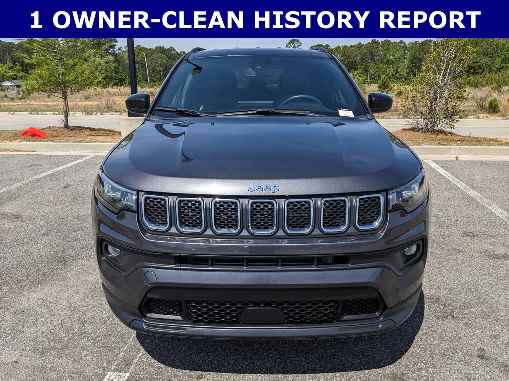 Used 2024 Jeep Compass Latitude AWD/4WD image 7