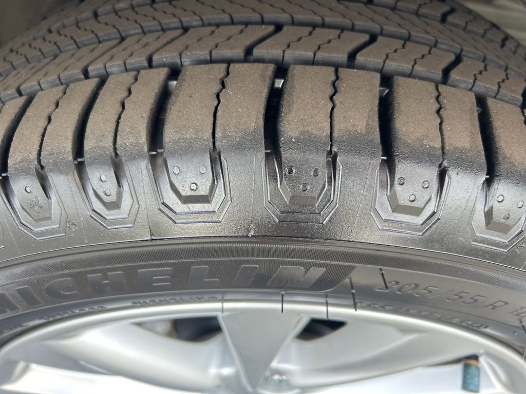 Used 2024 Toyota Corolla XLE image 24