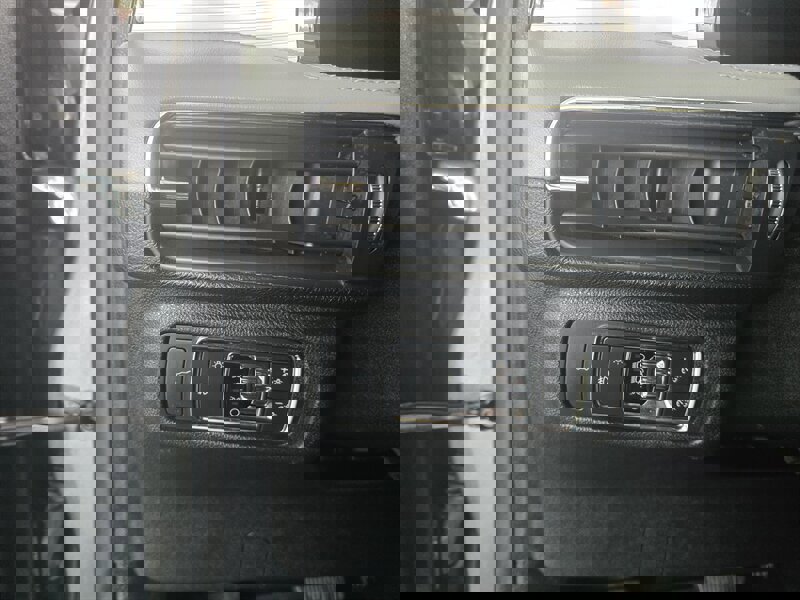 Used 2020 Lincoln Corsair Reserve w/ Equipment Group 201A image 18