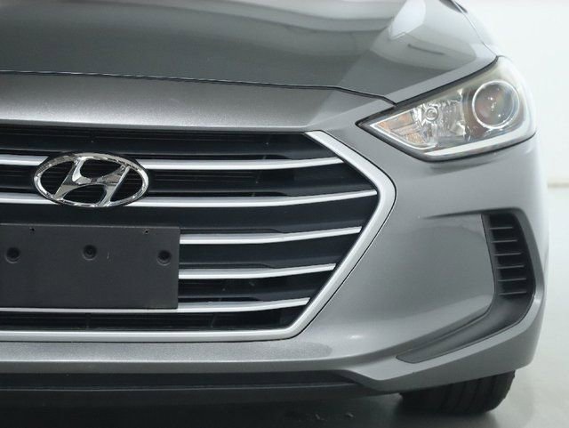 Used 2017 Hyundai Elantra SE w/ Cargo Package FWD image 7