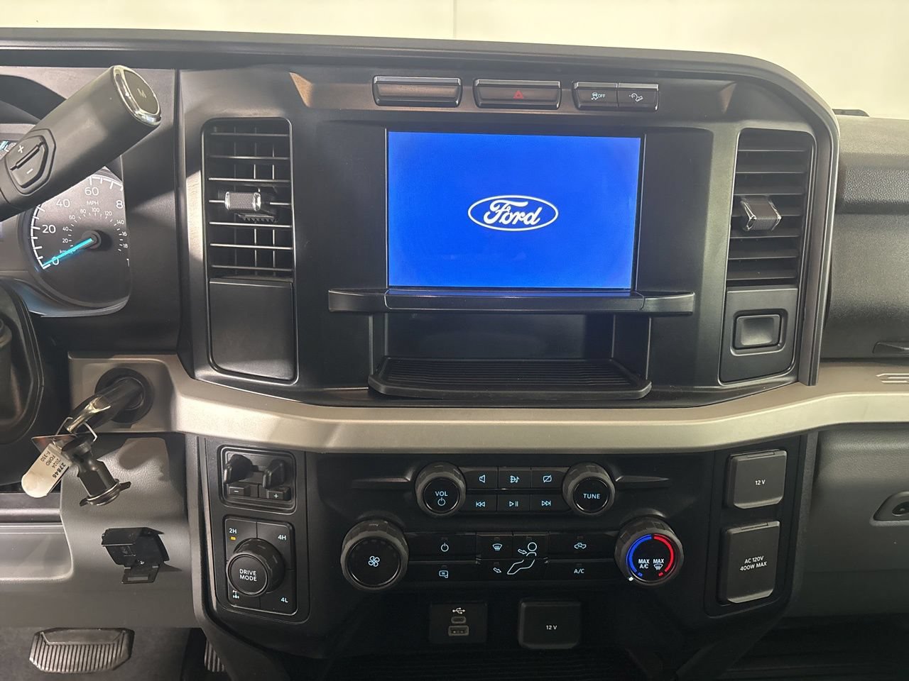 Used 2024 Ford F350 XLT w/ FX4 Off-Road Package AWD/4WD image 16