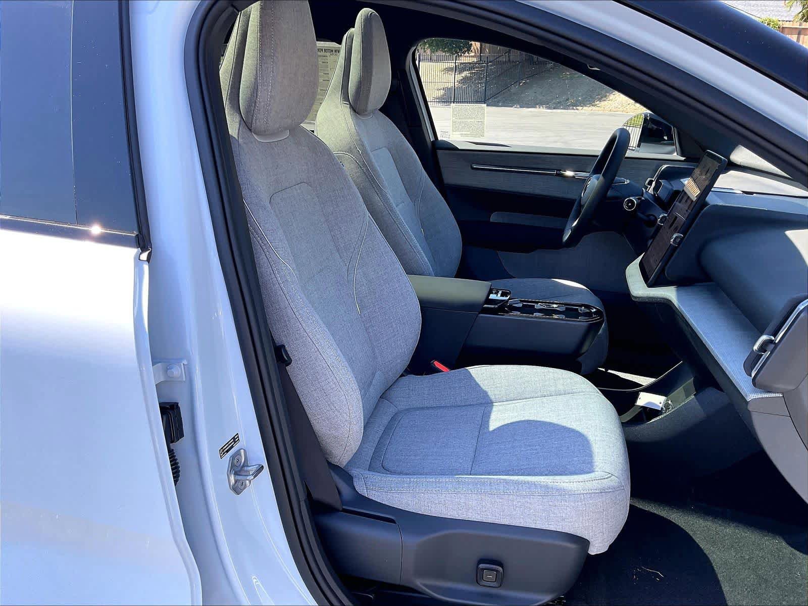 New 2026 Volvo EX30 Ultra w/ Climate Package AWD/4WD image 31