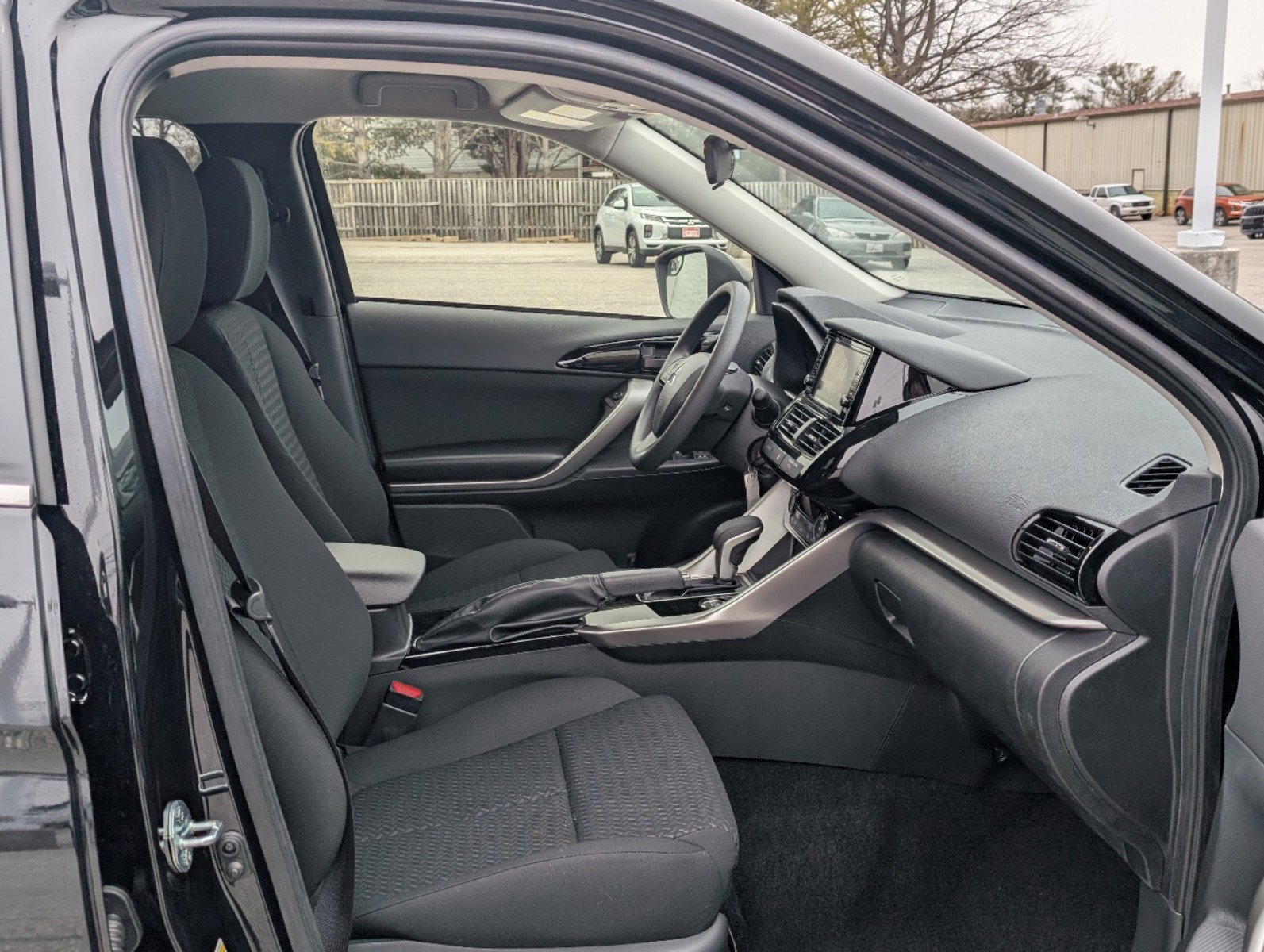 New 2025 Mitsubishi Eclipse Cross ES image 8