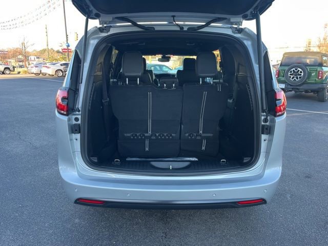 Used 2026 Chrysler Pacifica Select w/ S Appearance Package FWD image 22