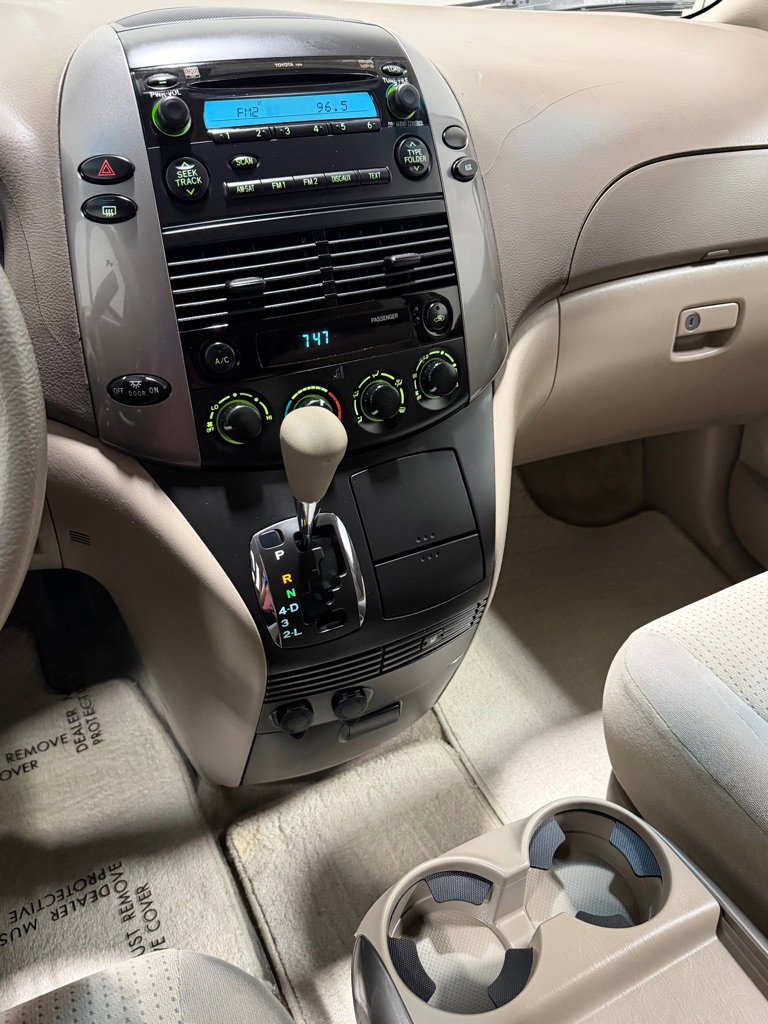 Used 2006 Toyota Sienna CE FWD image 14