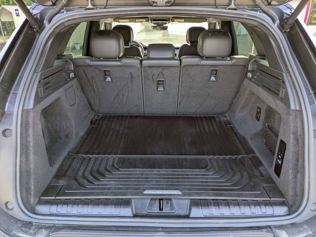 Used 2024 Land Rover Range Rover Sport SE AWD/4WD image 13