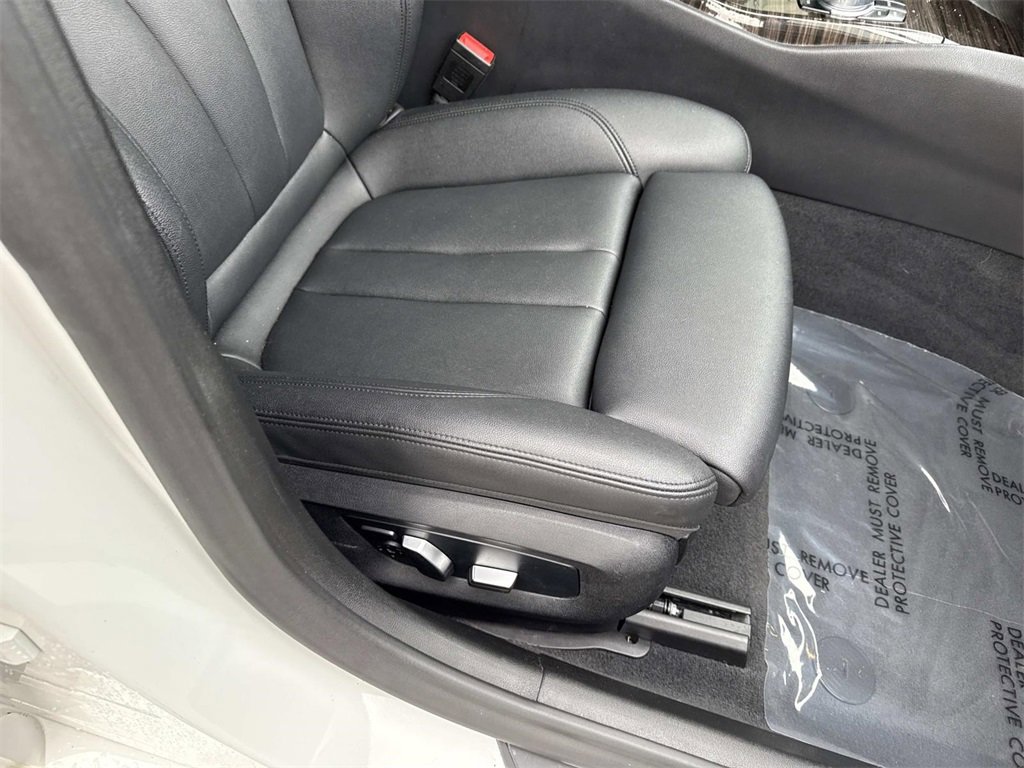 Used 2018 BMW 530i xDrive image 12