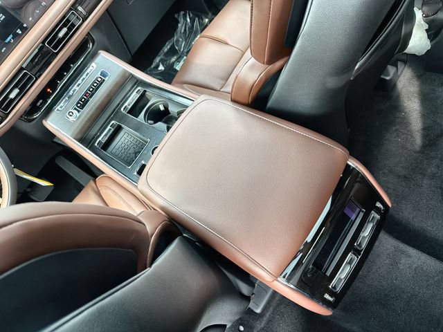 New 2027 Lincoln Aviator Reserve AWD/4WD image 21