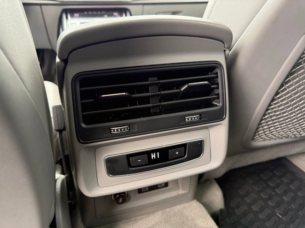 Used 2022 Audi Q7 2.0T Premium w/ Convenience Package image 23