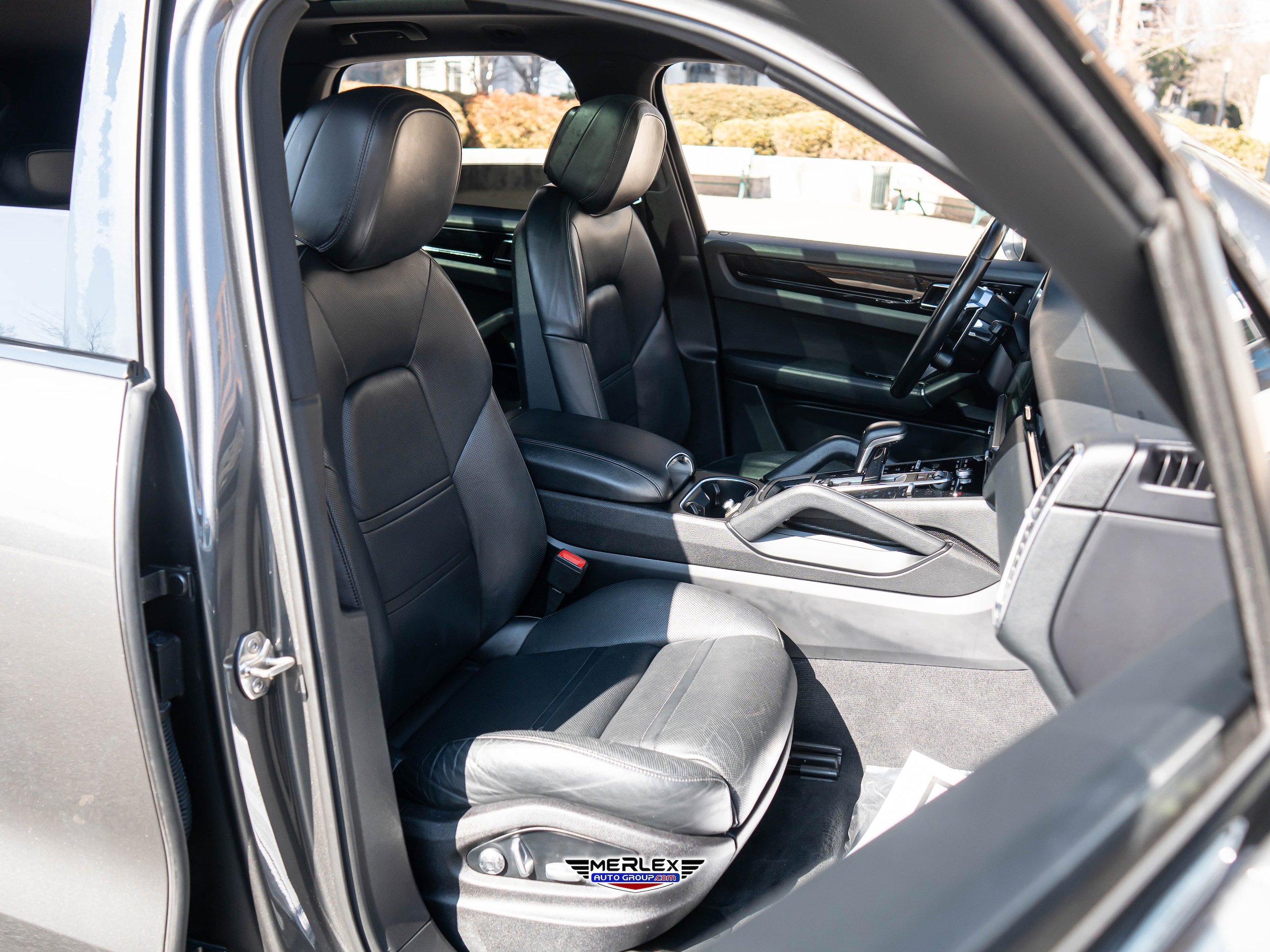 Used 2019 Porsche Cayenne S w/ Premium Plus Package AWD/4WD image 17