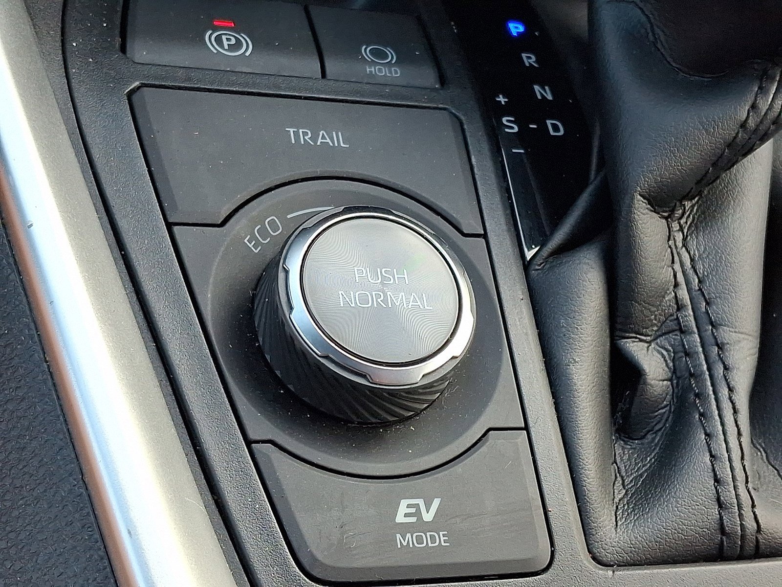 Used 2022 Toyota RAV4 XSE image 22