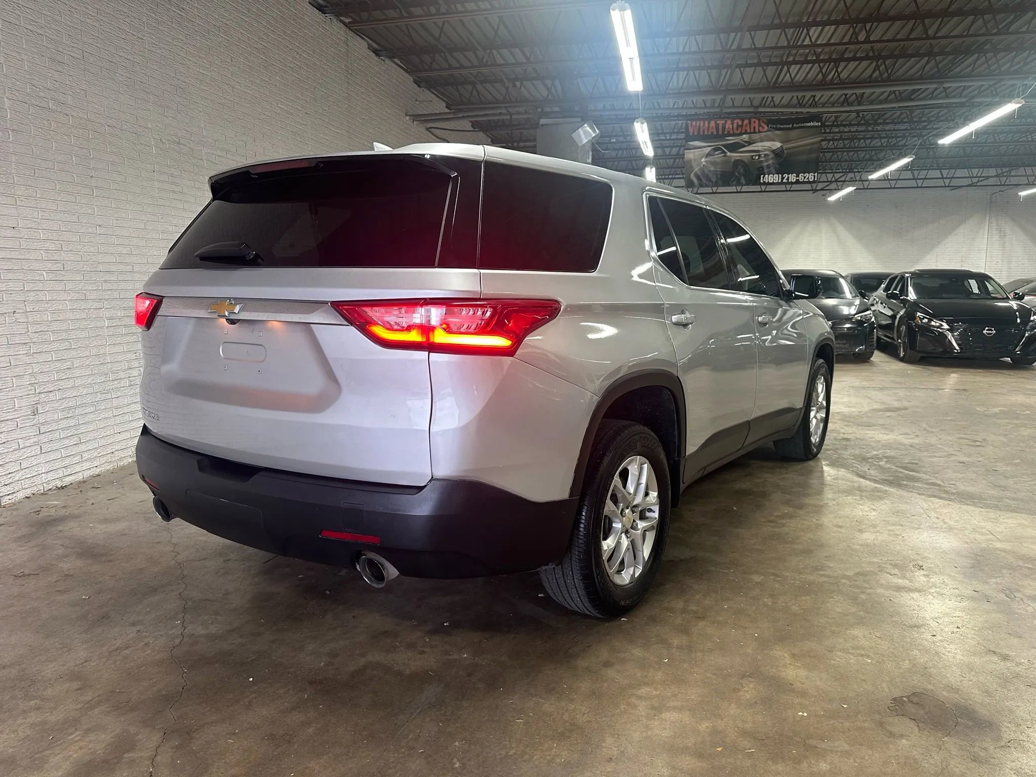 Used 2020 Chevrolet Traverse LS FWD image 5