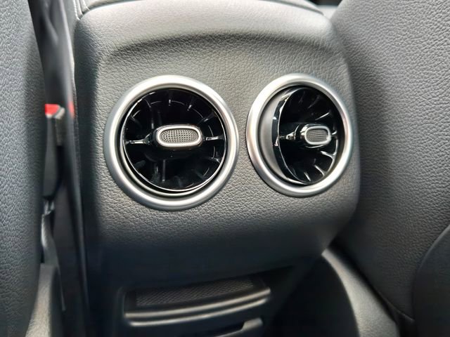 Used 2025 Mercedes-Benz GLA 250 4MATIC image 34