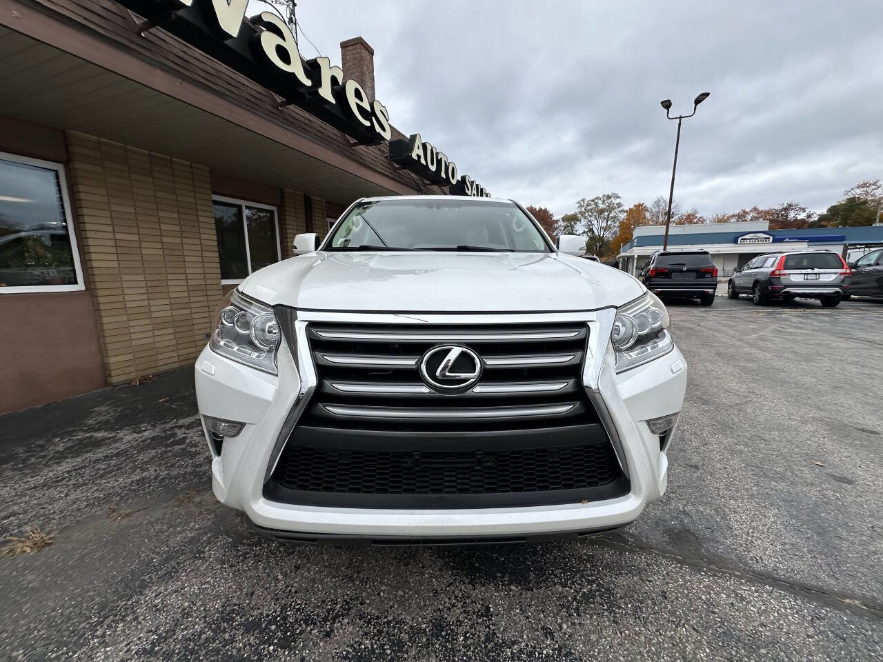 Used 2015 Lexus GX 460 w/ Premium Package AWD/4WD image 8
