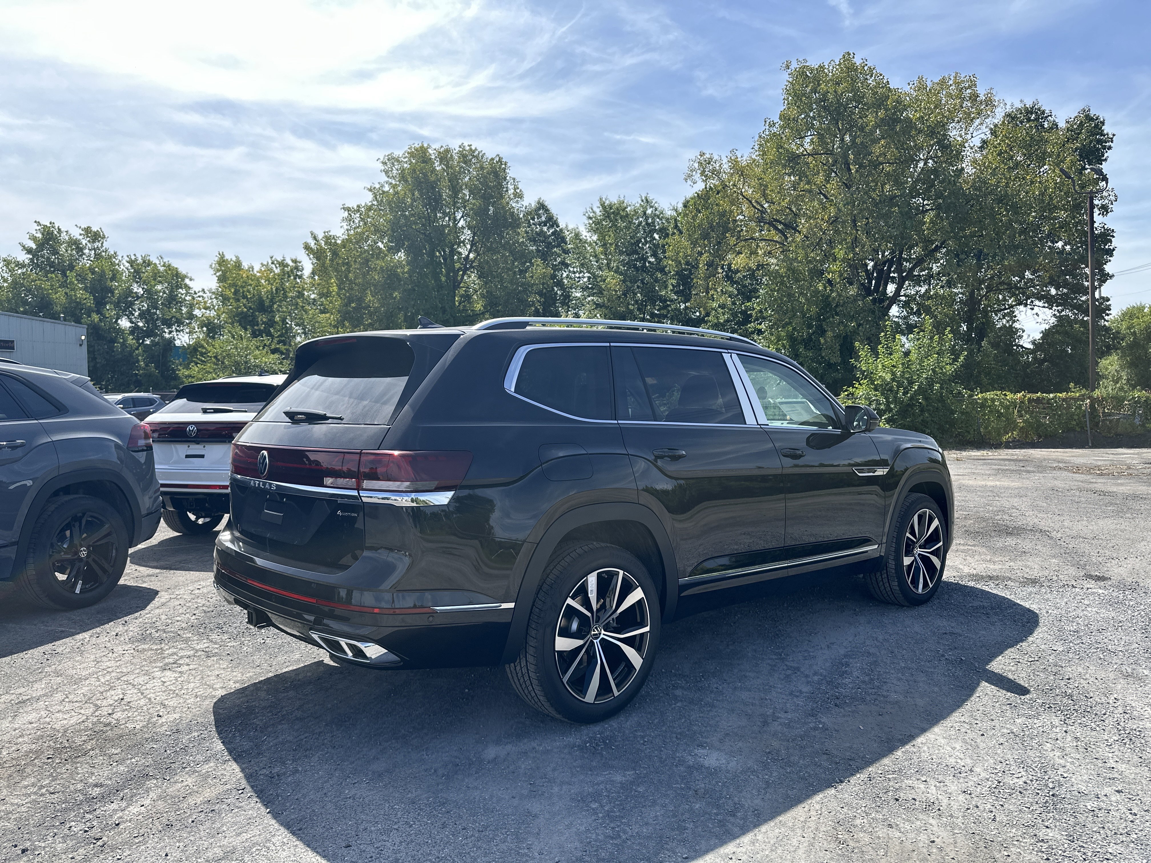 New 2026 Volkswagen Atlas SEL Premium R-Line image 5