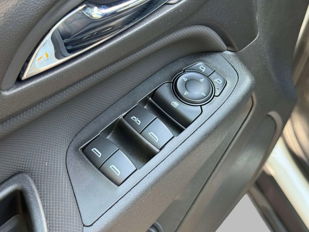 Used 2023 Chevrolet Equinox RS FWD image 23