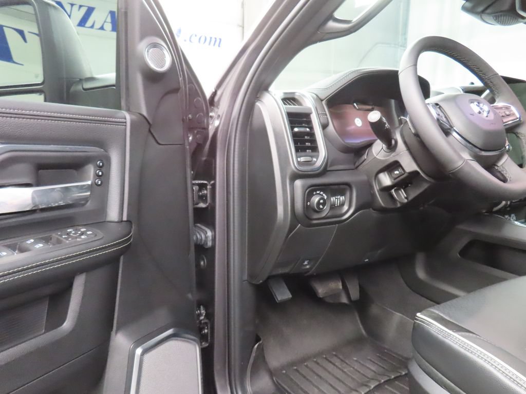 Used 2026 RAM 2500 Laramie AWD/4WD image 55