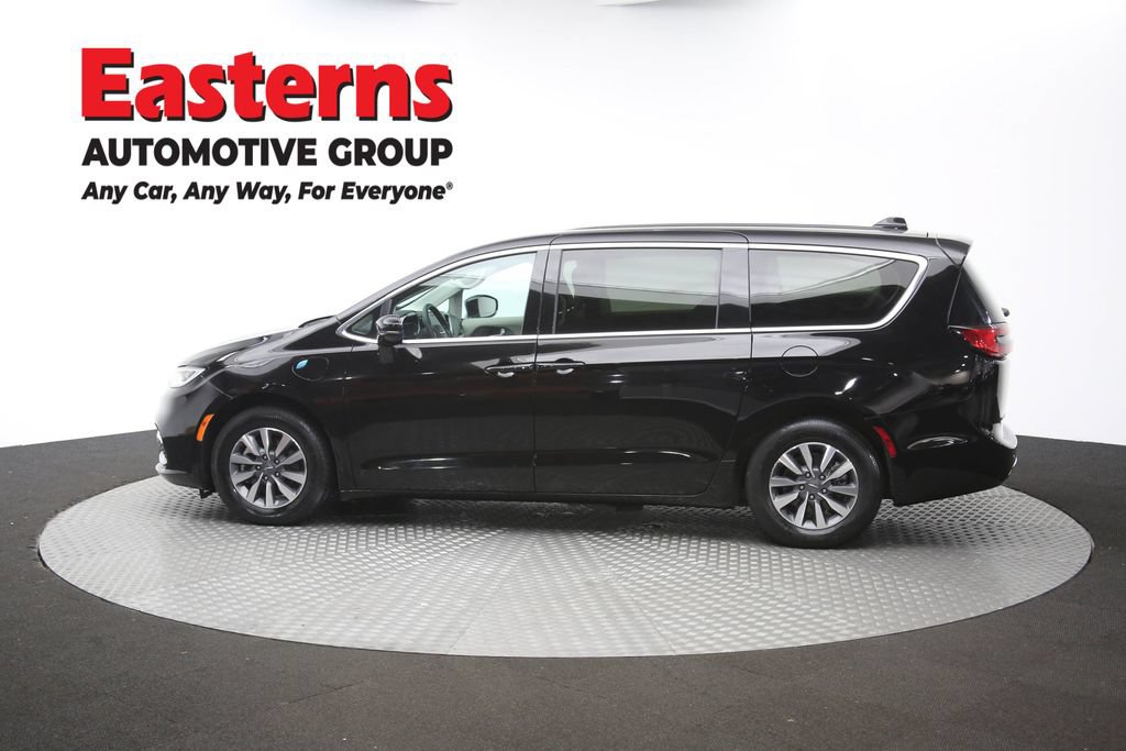 Used 2024 Chrysler Pacifica Limited FWD image 61