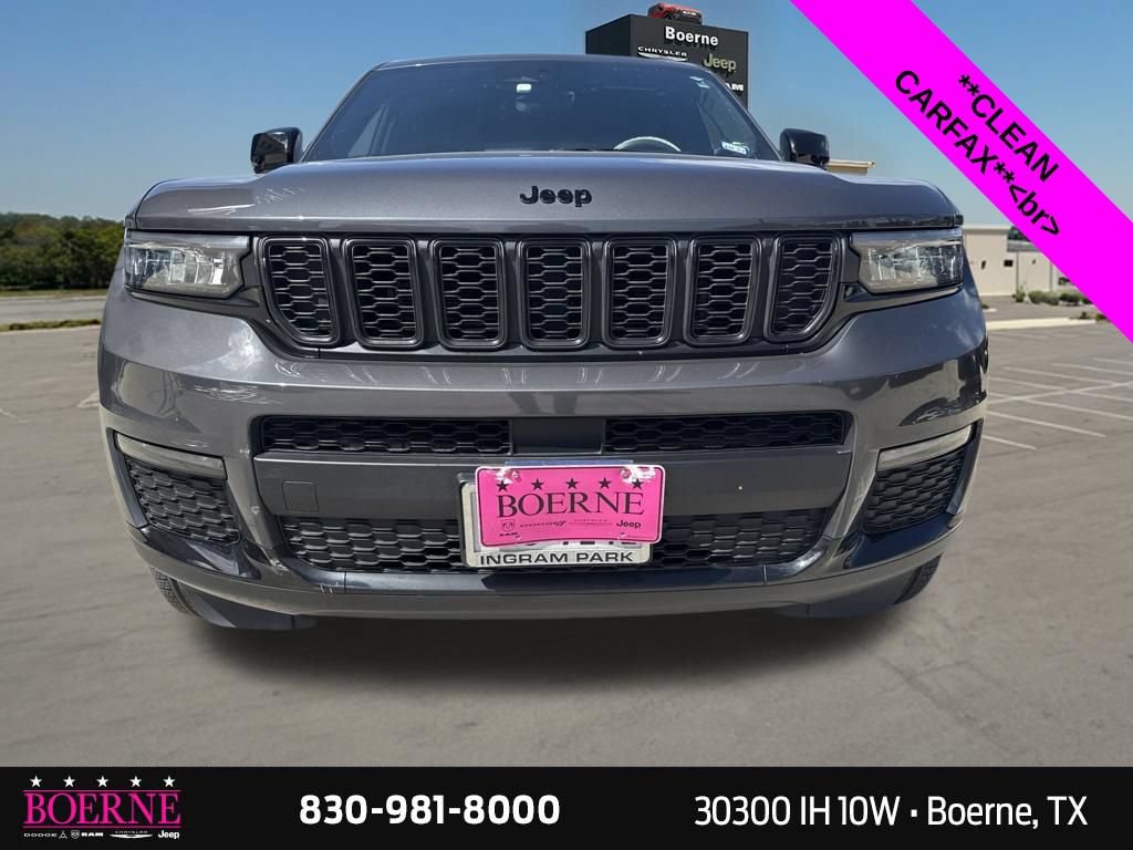 Used 2025 Jeep Grand Cherokee L Limited w/ Black Appearance Package AWD/4WD image 5