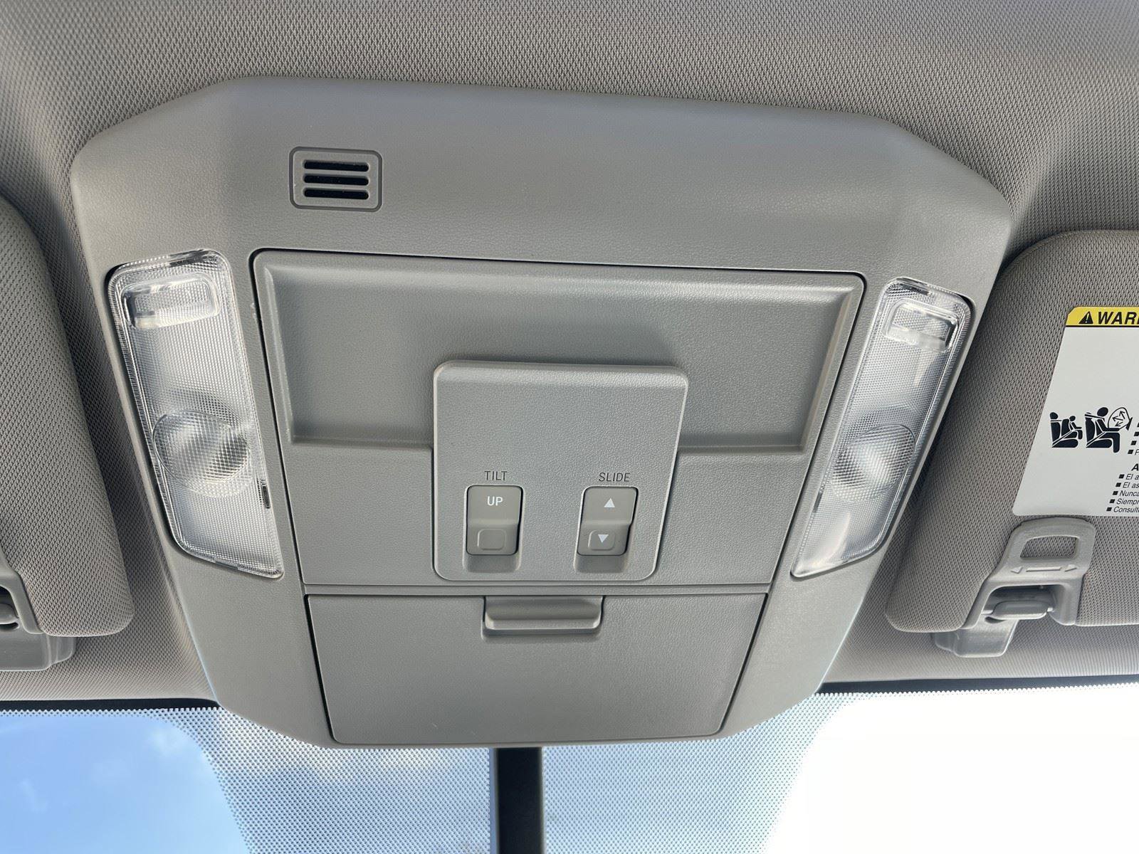 Used 2015 Toyota Tundra Limited image 30