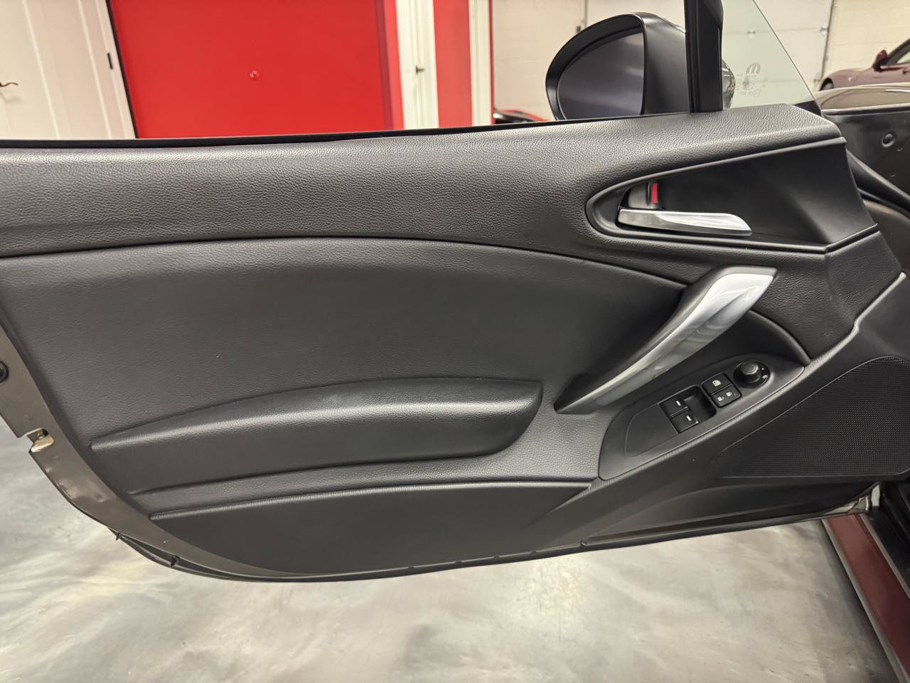 Used 2017 FIAT 124 Spider Classica RWD image 30