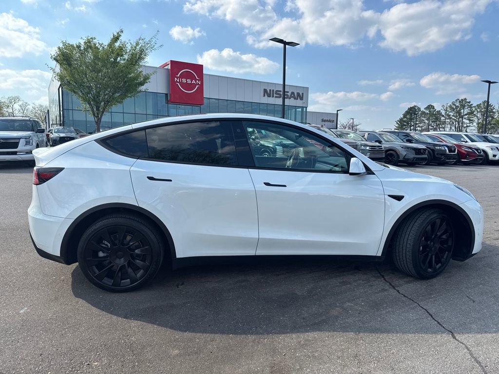 Used 2021 Tesla Model Y Long Range video 2