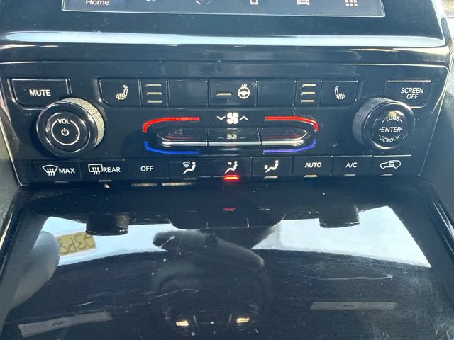 Used 2023 Jeep Grand Cherokee Altitude AWD/4WD image 30
