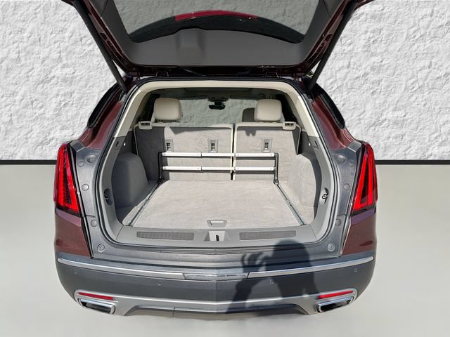 Used 2022 Cadillac XT5 Premium Luxury w/ Technology Package AWD/4WD image 11