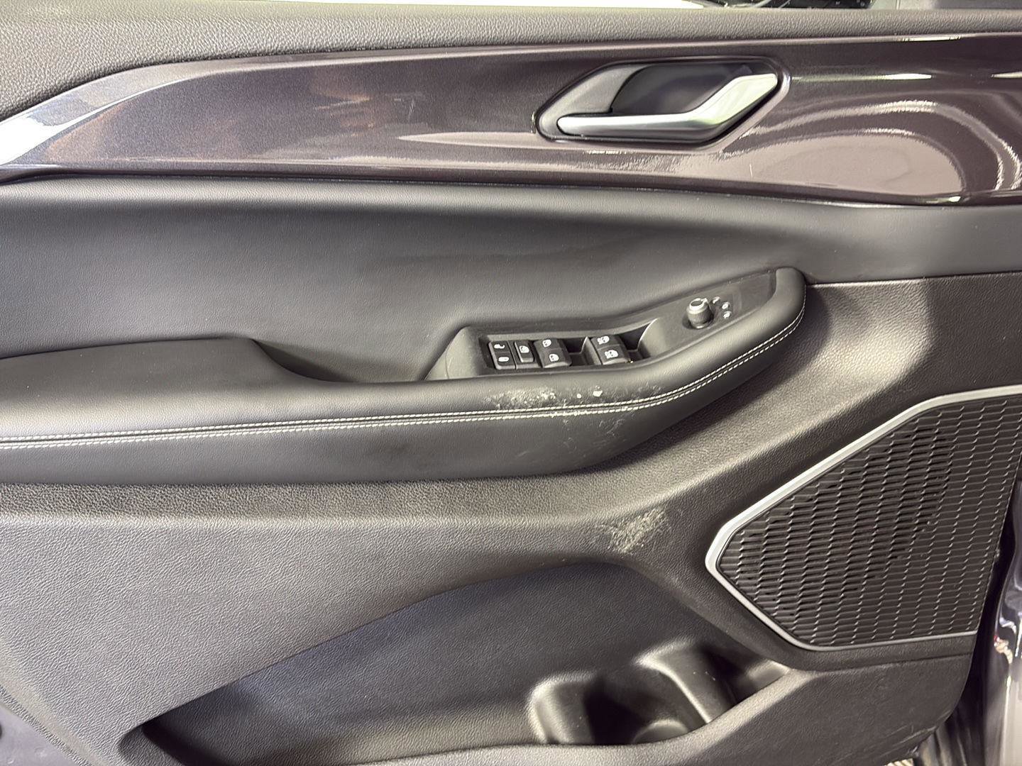 Used 2022 Jeep Grand Cherokee L Laredo image 26