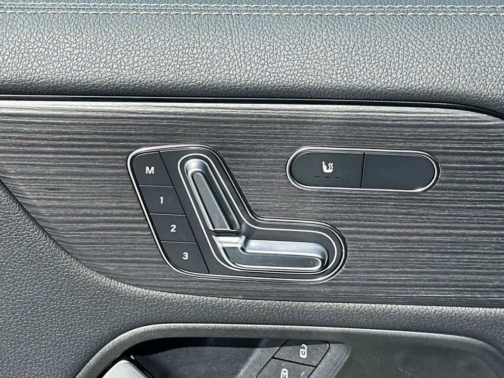 Certified 2026 Mercedes-Benz GLA 250 image 11