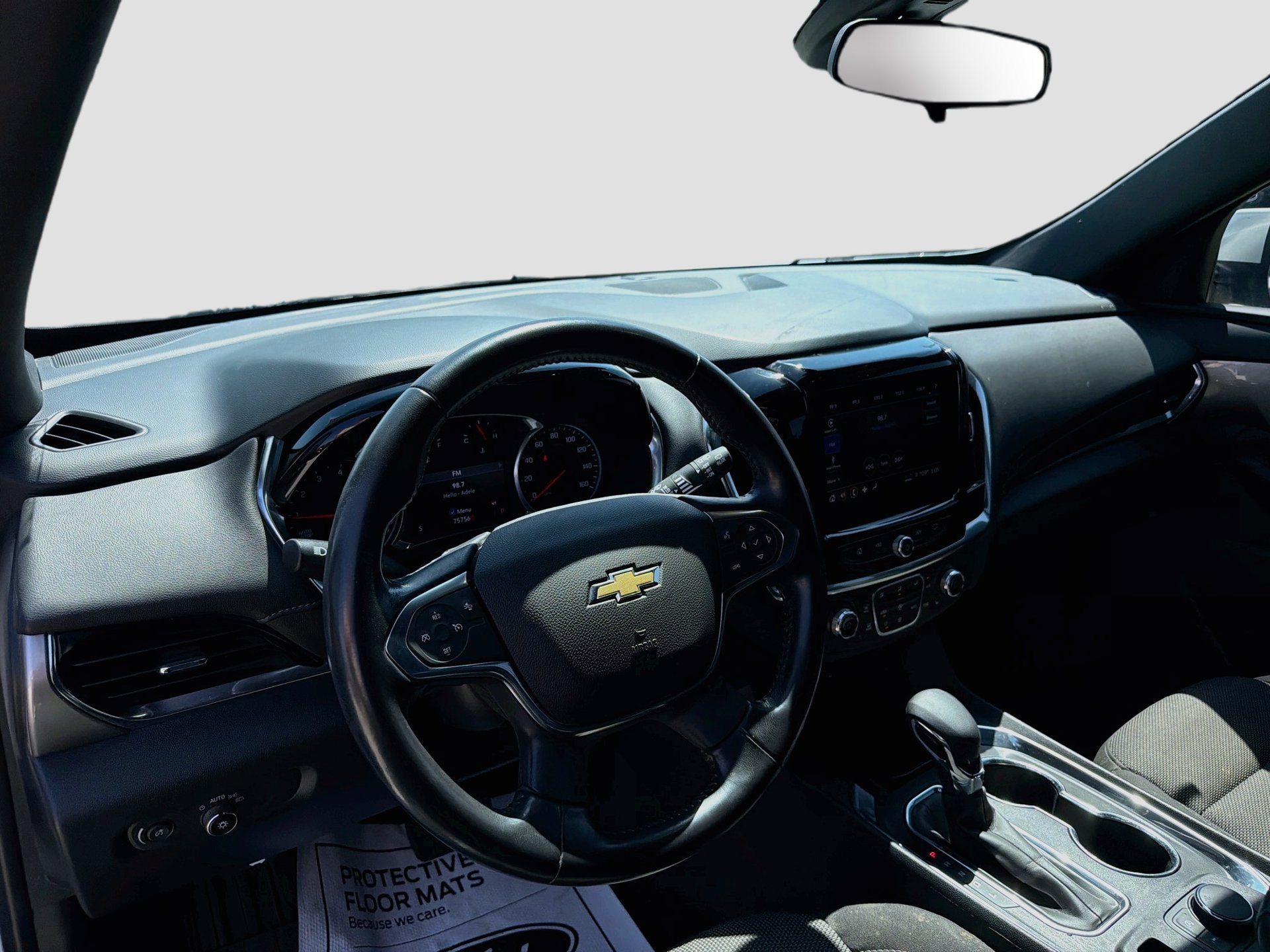 Used 2022 Chevrolet Traverse LT FWD image 11
