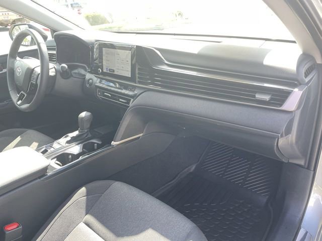 Used 2025 Toyota Camry LE w/ Convenience Package image 28