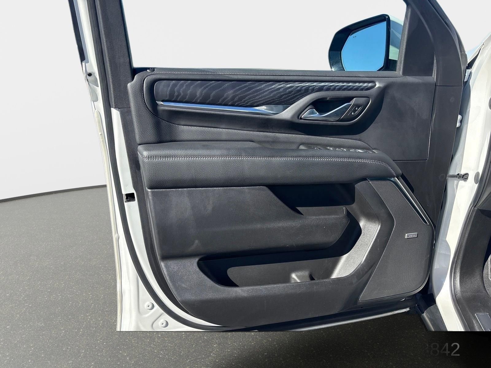 Used 2022 GMC Yukon XL Denali image 10