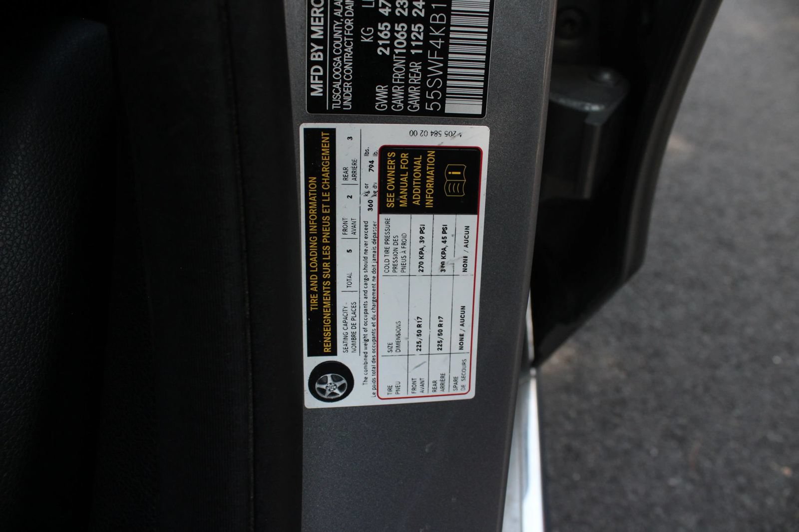 Used 2015 Mercedes-Benz C 300 4MATIC Sedan w/ Premium 1 Package image 33