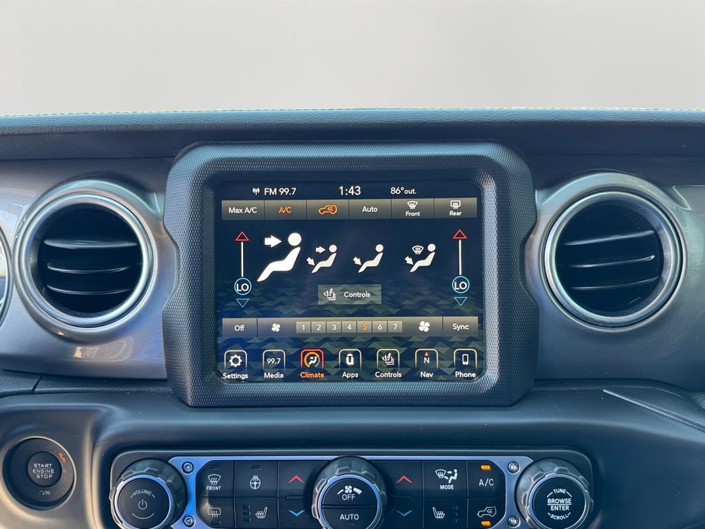 Used 2018 Jeep Wrangler Unlimited Sahara image 22